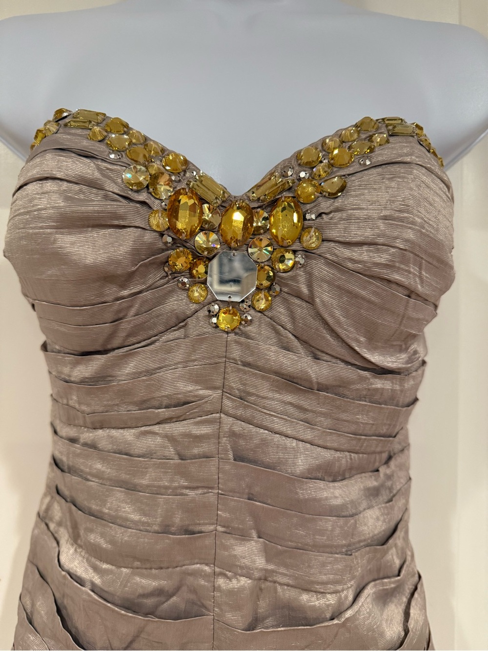 Bebe strapless corset Taupe Ruched Top with gold Gem Embellishment / size small - Picture 3 of 6